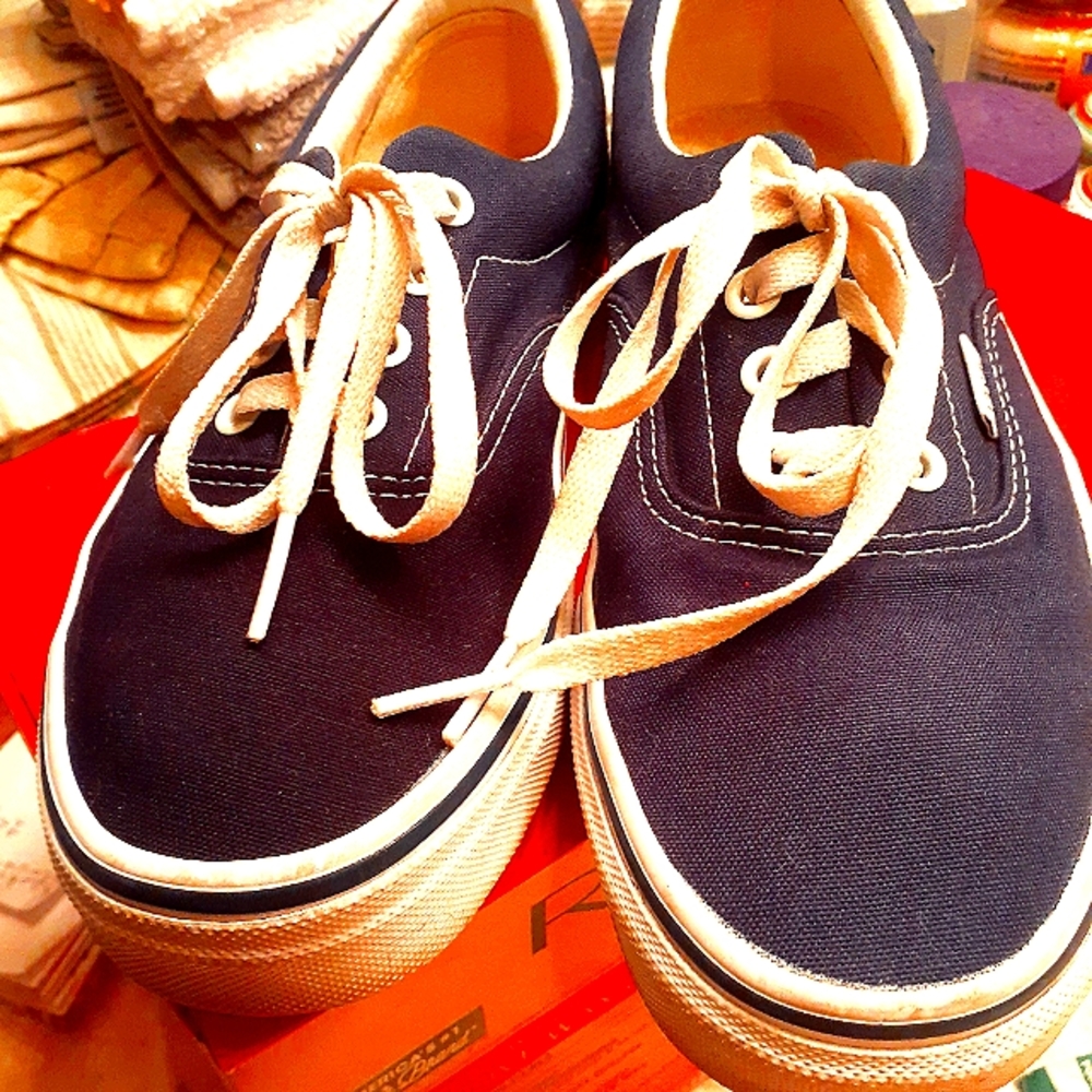 VANS NAVY BLUE  SHOES SIZE 8